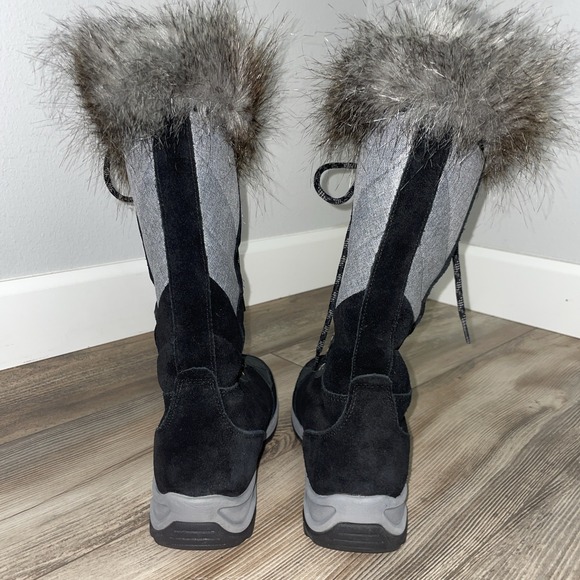 Clarks Wintry Hi Tall Black Suede Boots Womens Size 8 M Thinsulate Faux Fur - Picture 6 of 10